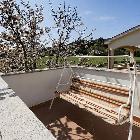 Elena Apartman