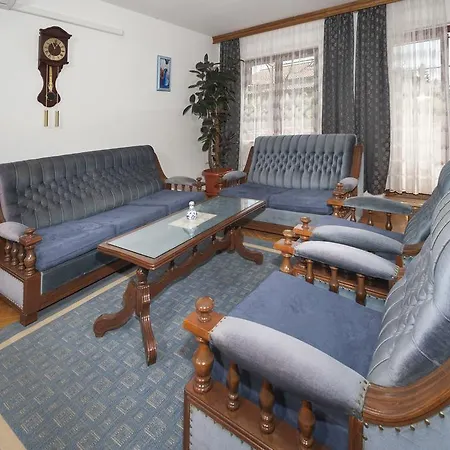 Apartment Elena