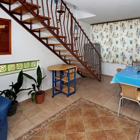 Elena Apartment *