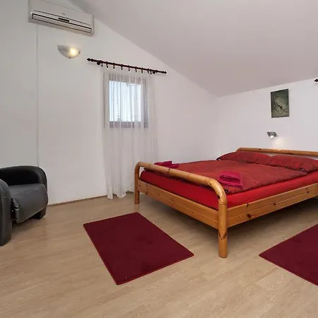 Elena Apartment