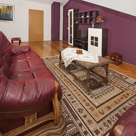 Elena Apartment