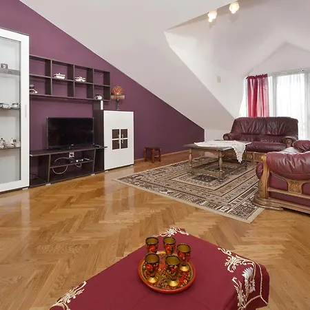 Elena Apartment *