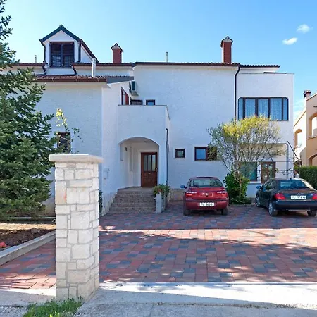 Elena Apartment