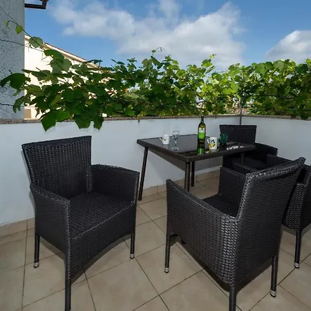 Apartment Elena